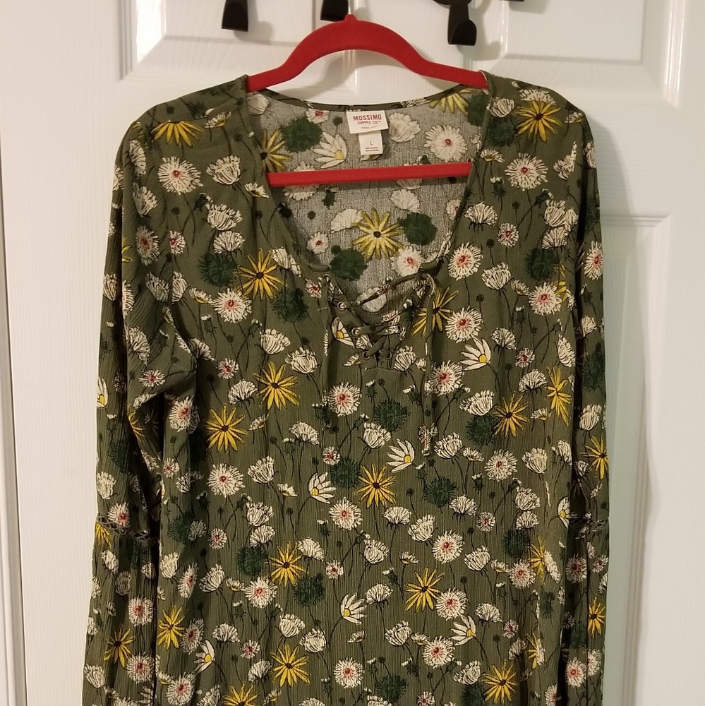 Trumpet sleeve dress